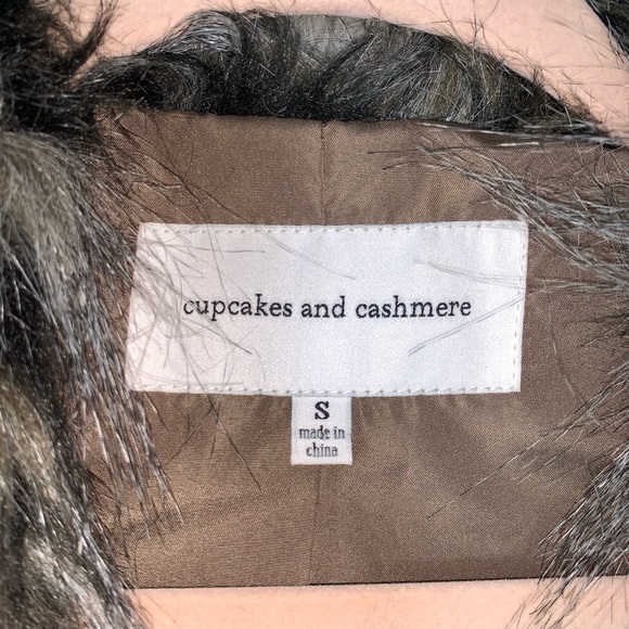 Cupcakes and Cashmere faux fur vest Frisco - Picture 5 of 5